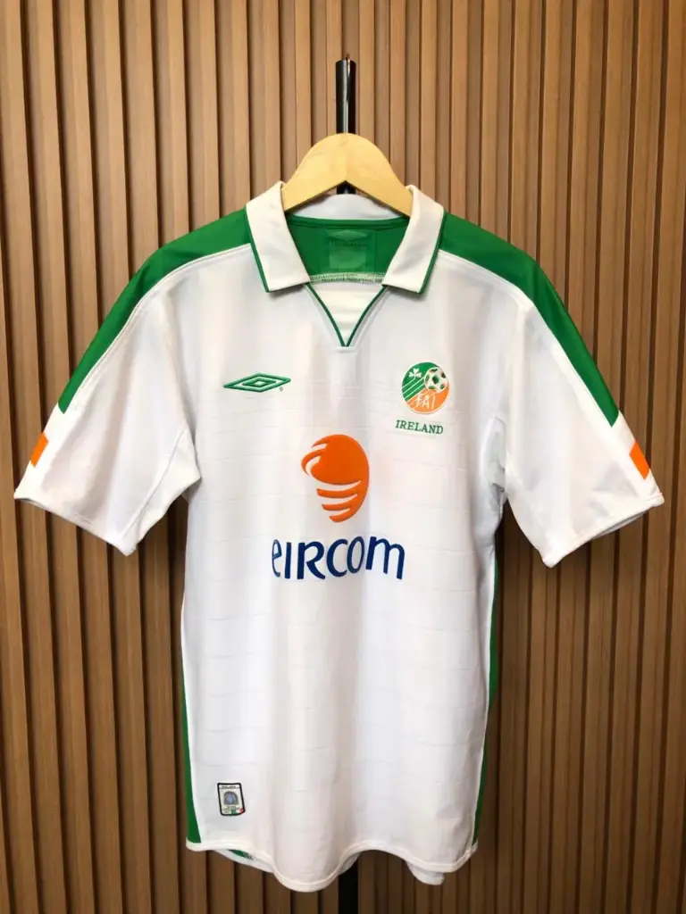 Republic of Ireland Away Jersey 2003–2005 with No. 10 Robbie Keane