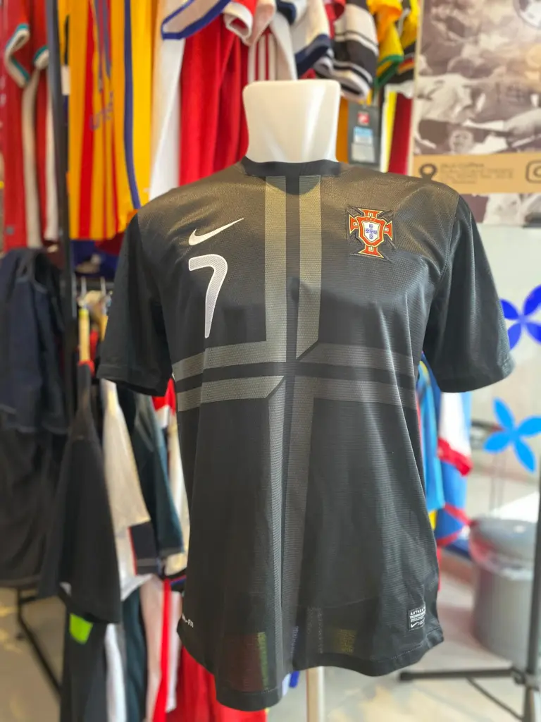 Portugal Away 2013-2014 - Cristano Ronaldo #7