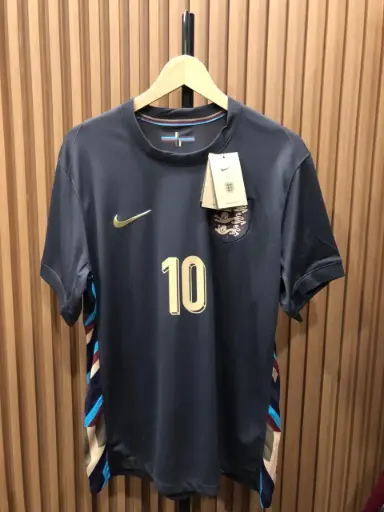England Away Jersey 2024–2025 (BNWT) with No. 10 Jude Bellingham