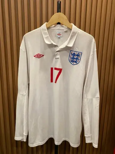 England Home 2009/10 Long Sleeve - #17 David Beckham